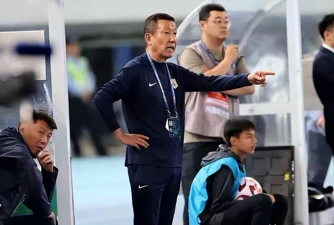 开拓者队主帅泰瑞·斯托茨成功续约留任球队的简单介绍